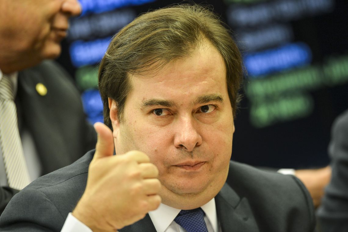 Rodrigo Maia quer concluir votação da Previdência em dois turnos até sexta-feira