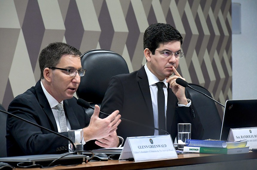 Greenwald diz que Moro finge amnésia e que não entregará material a autoridades