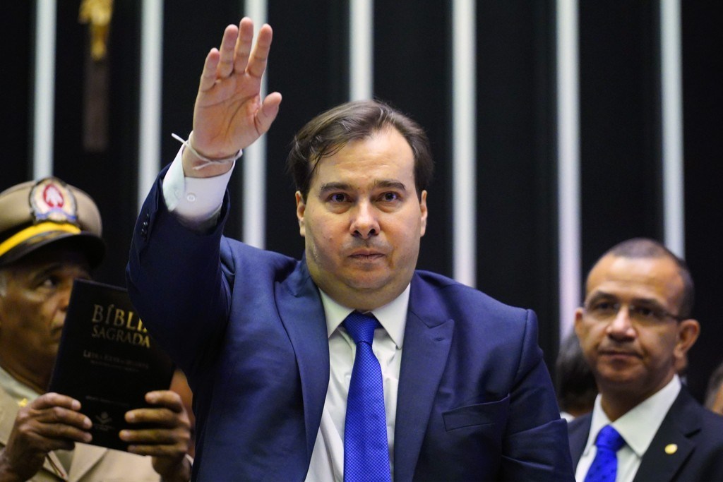 Maia admite adiar votação do segundo turno da reforma da Previdência