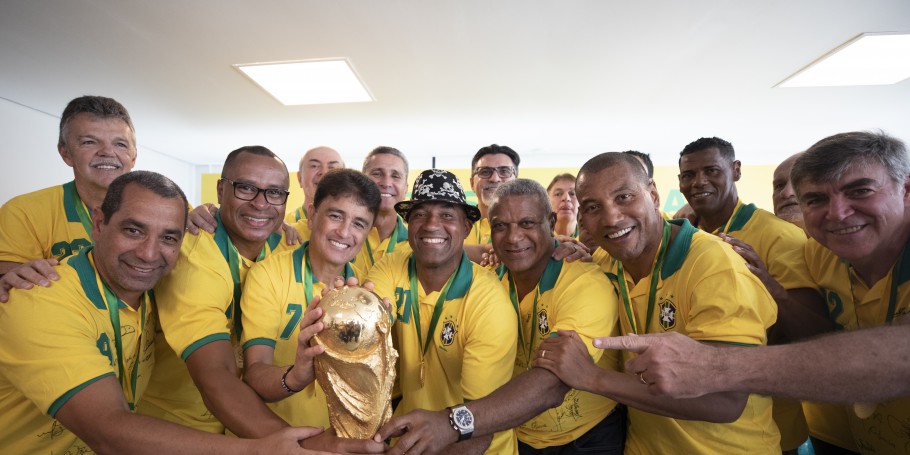 25 anos do Tetra: Campeões da Copa do Mundo de 1994 recebem homenagem
