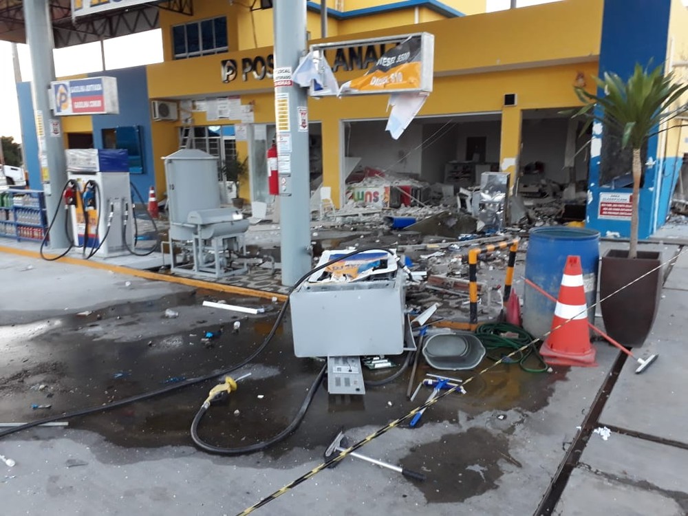 Bandidos explodem cofre de posto de combustíveis em Lajes