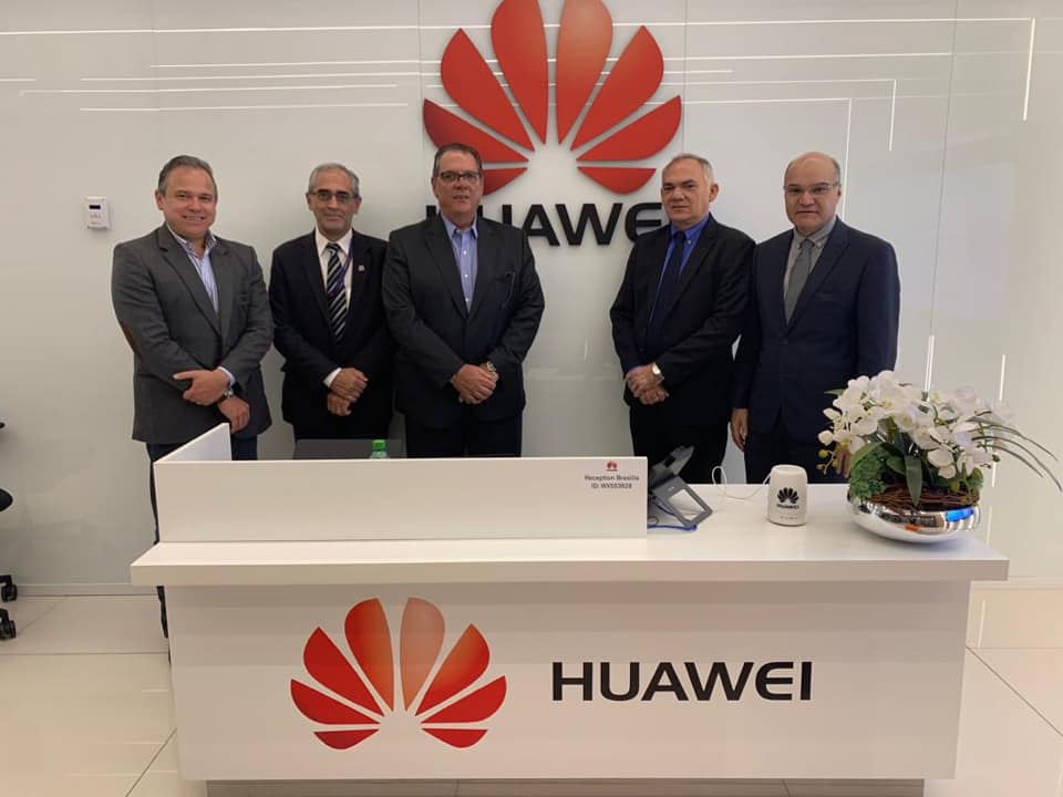 Prefeito de SGA apresenta propostas de vantagens a dirigentes da chinesa Huawei