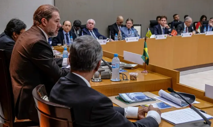 Presidente do TJRN apoia decisão do STF que favorece Flávio Bolsonaro