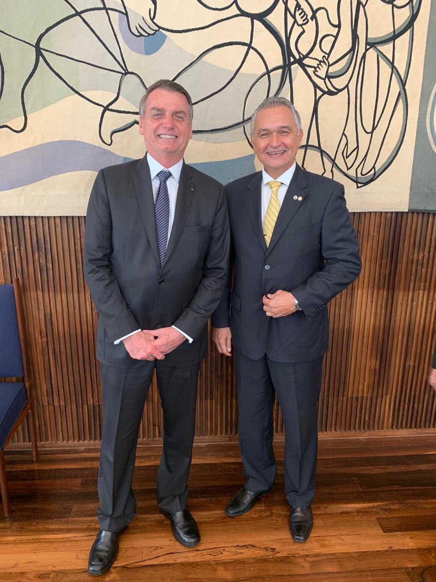 Girão responde internauta e minimiza fala de Bolsonaro sobre “Paraíba”
