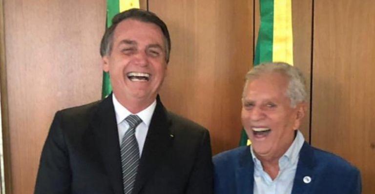 Após “Sílvio Santos”, “Ratinho” e “The Noite”, Bolsonaro irá  à “Praça”