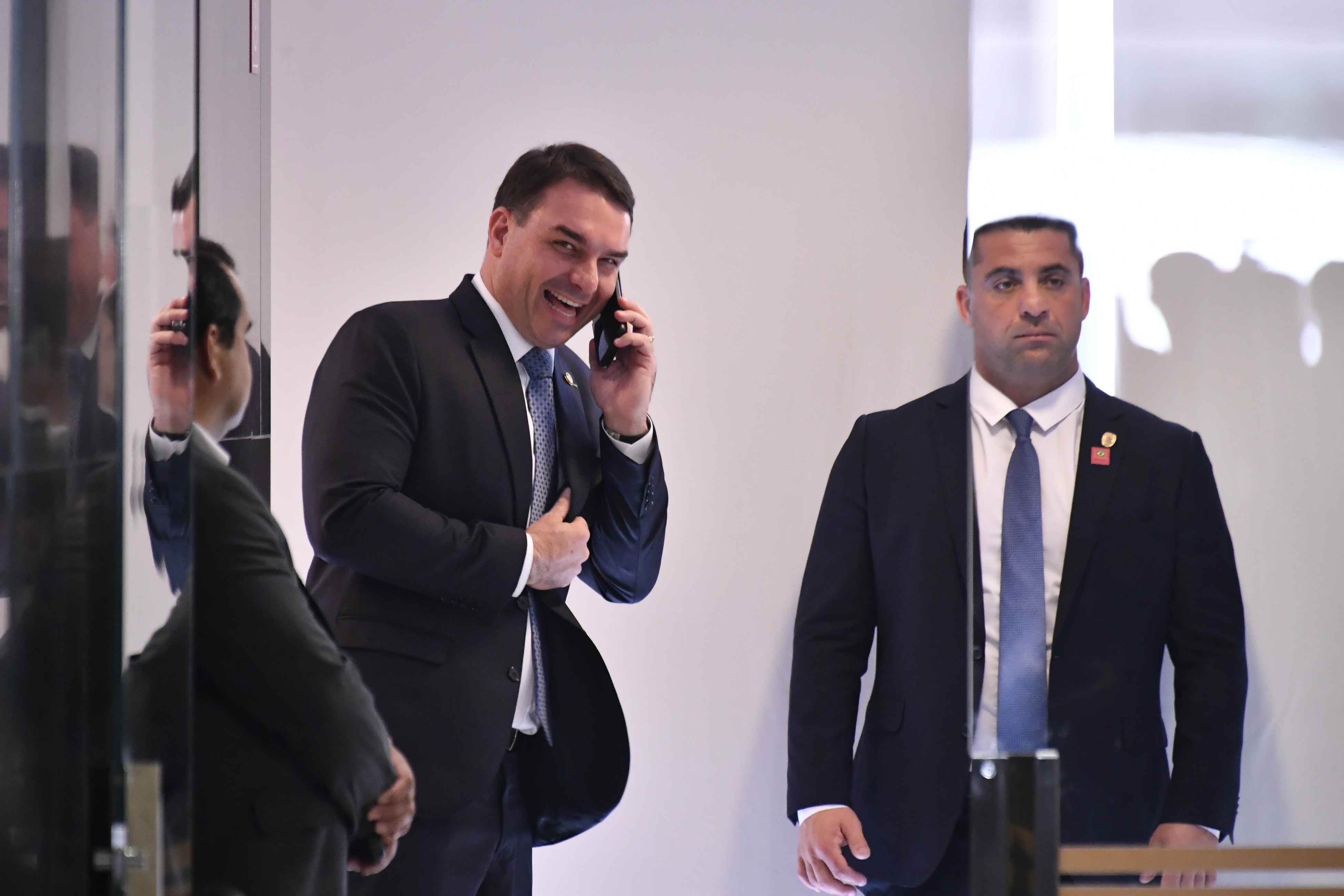 Novos vazamentos: Dallagnol sugeriu que Moro protegeria filho do presidente