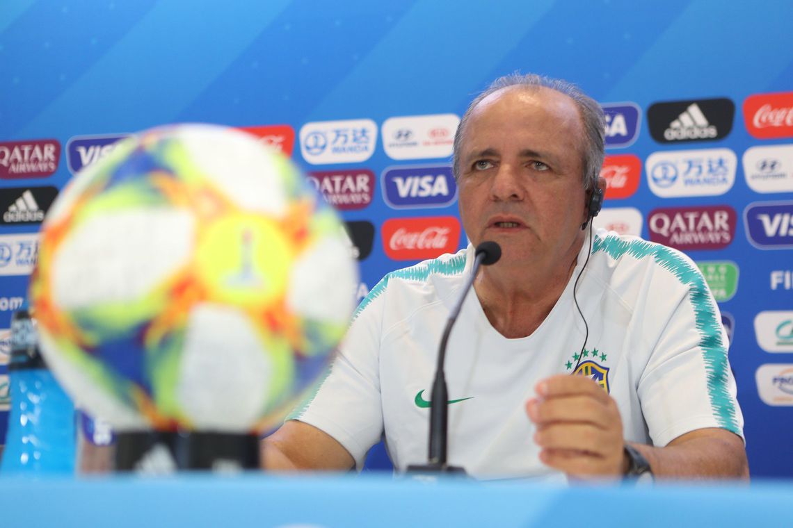 Técnico deixa o comando da Seleção Brasileira Feminina