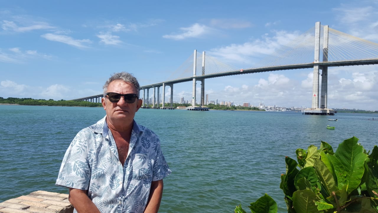 No dia do escritor, vencedor do prêmio Câmara Cascudo de Literatura lança livro