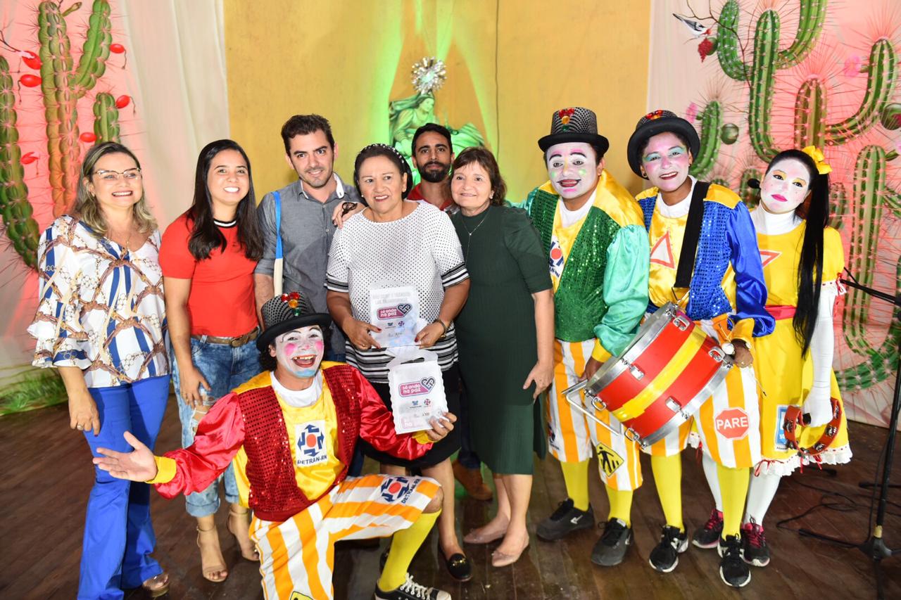 Governadora abre feira de artesanato do Seridó, durante a festa de Sant`Ana, em