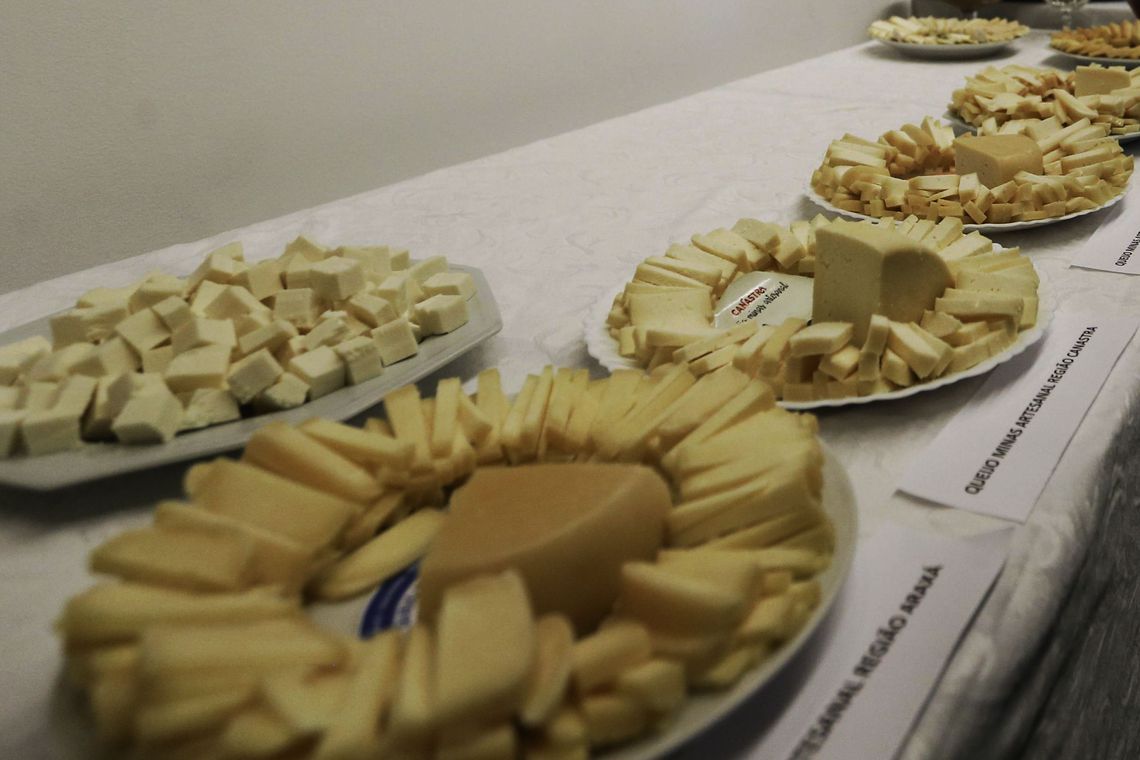 Selo Arte anima produtores de queijo