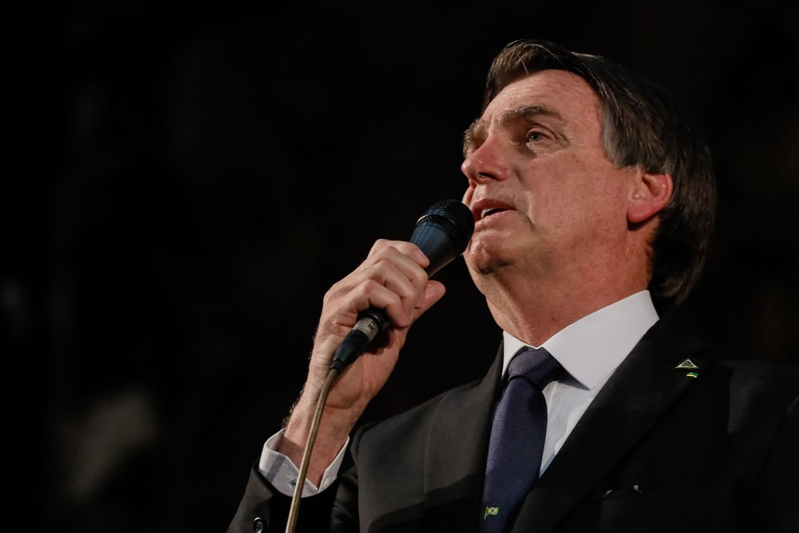Bolsonaro: invasão de telefone é crime e ponto final