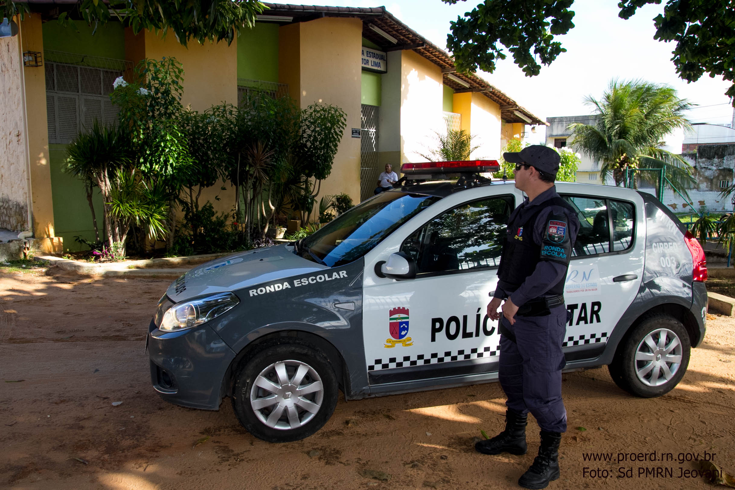 Em áudios, preso do RJ manda comparsas do RN atacar viaturas da Polícia Militar