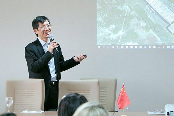 Senador do RN retoma conversa para instalação de fábrica chinesa em Extremoz