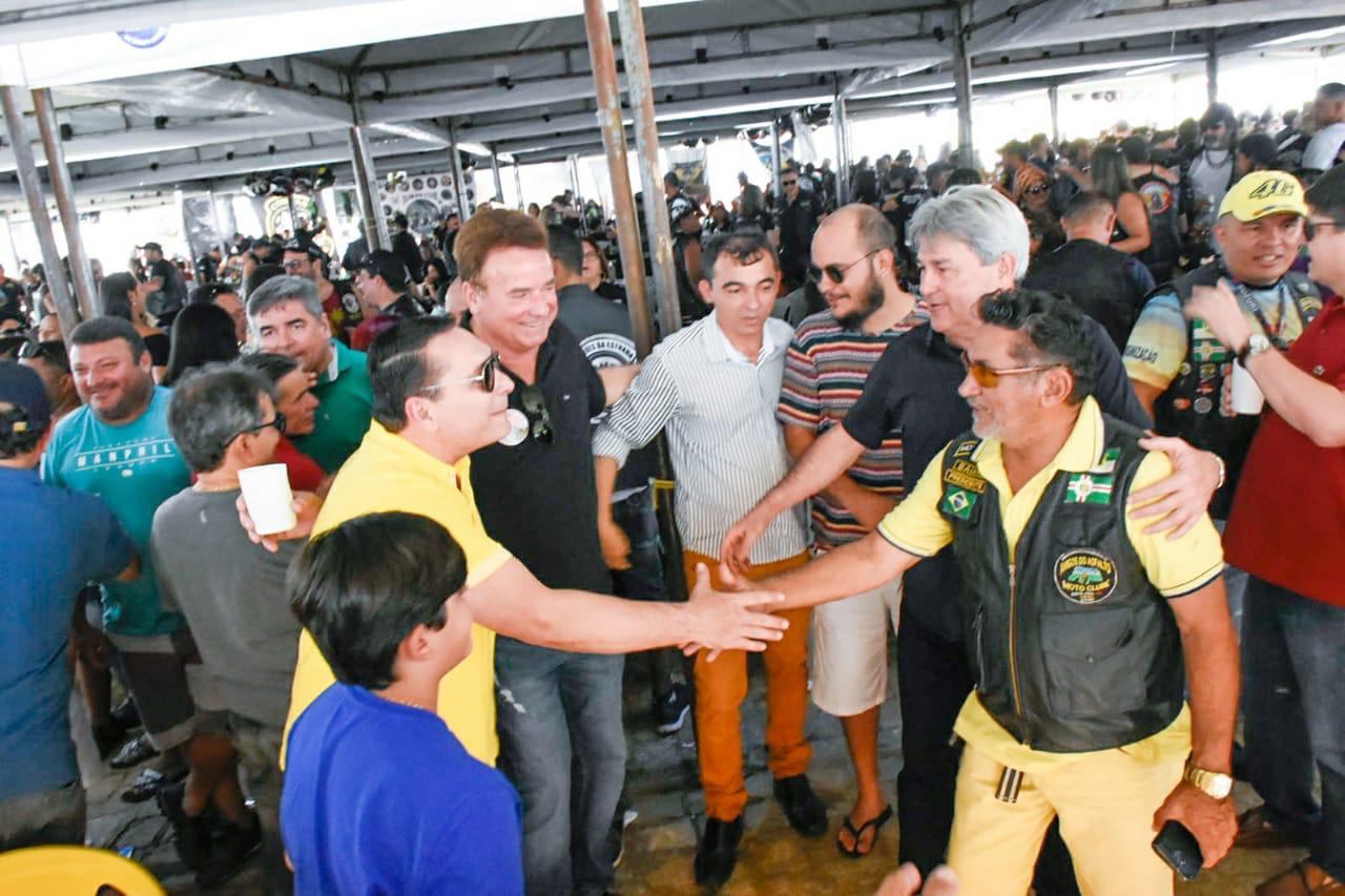 Ao lado de Tomba, Ezequiel prestigia 14ª edição do Santa Cruz Moto Fest
