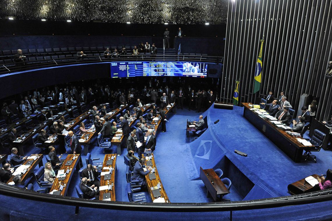 Plenário do Senado pode votar hoje limites a ministros do Supremo