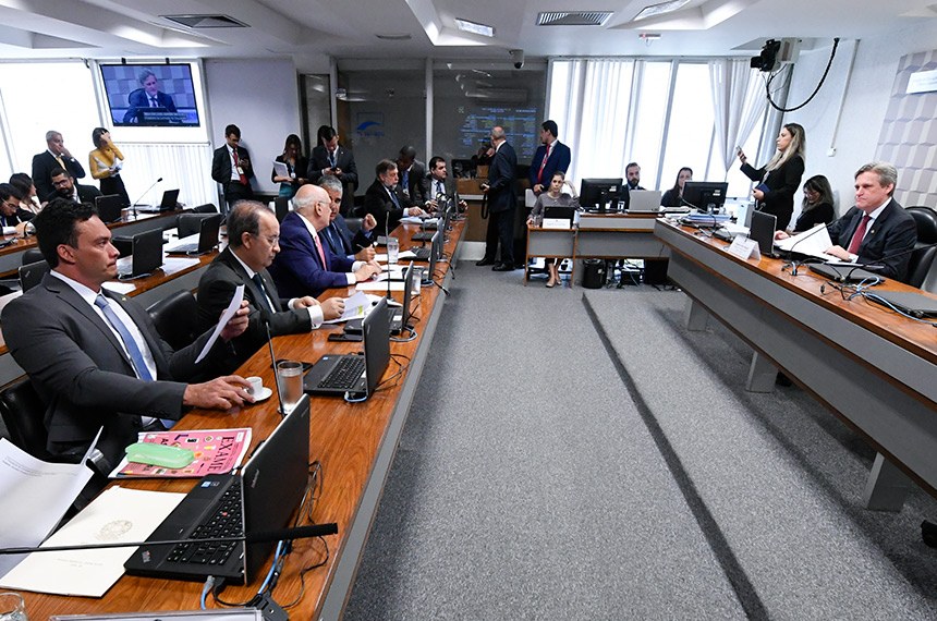 Aprovado relatório de Styvenson que dá acesso de conselheiro tutelar a eventos