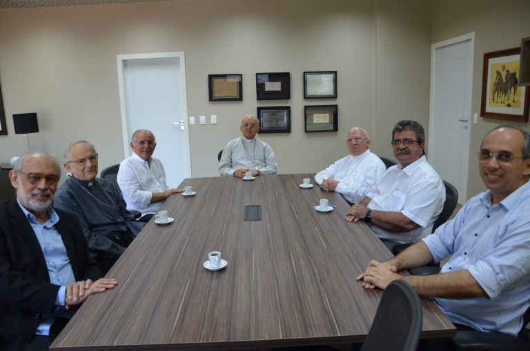 Presidente da FIERN recebe visita de bispos e apresenta o MAIS RN