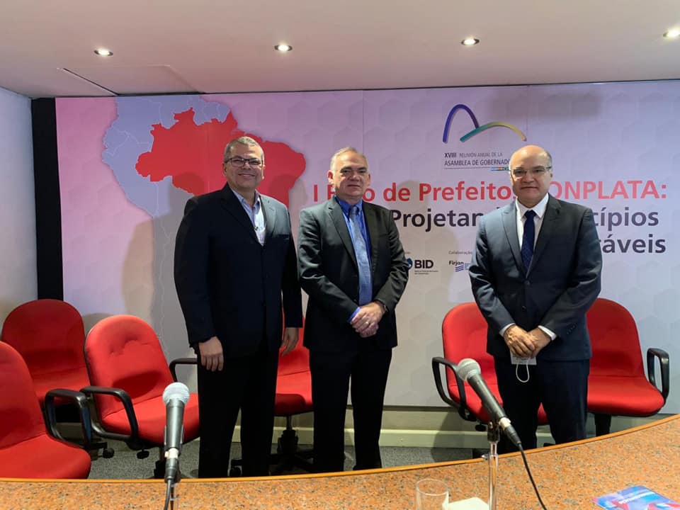 Prefeito de SGA discute desenvolvimento urbano e sustentável em evento no RJ