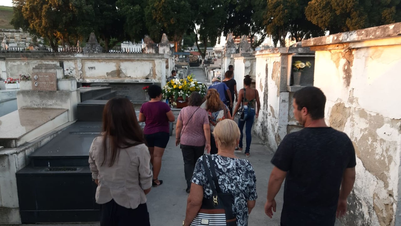 Campeão do mundo em 62 morre no RJ e é sepultado diante de apenas 18 pessoas