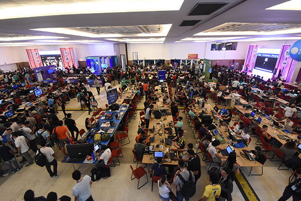 Sem licitação, Governo garante meio milhão para nova edição da Campus Party