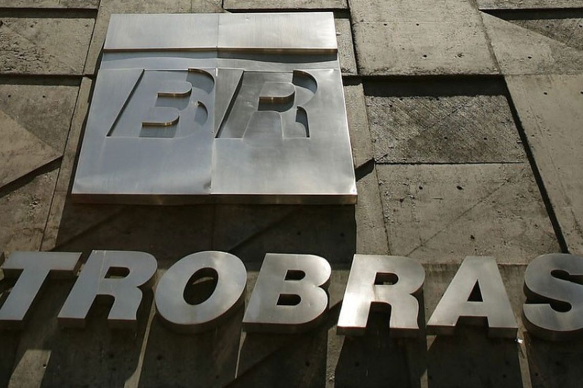 Petrobras antecipa pagamento de dívida com a Petros