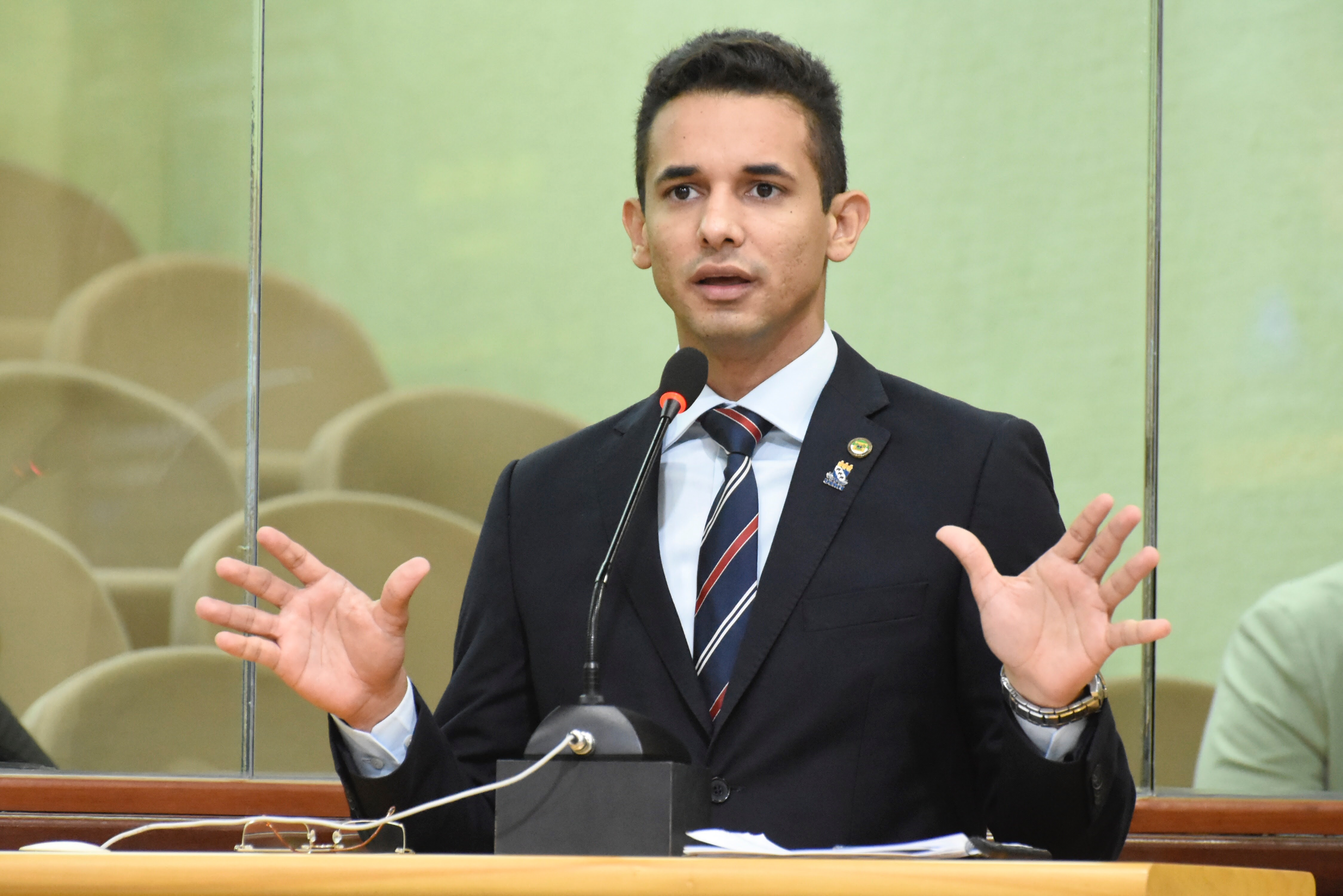 "Autonomia financeira da UERN deve ser compromisso do Governo", diz deputado