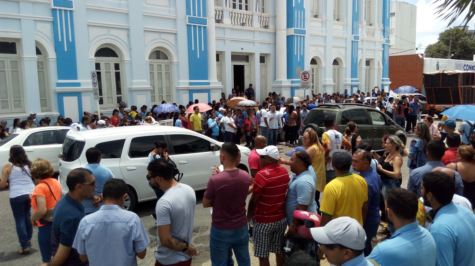 Justiça nega desconto em salário de agentes de endemias por dias de greve