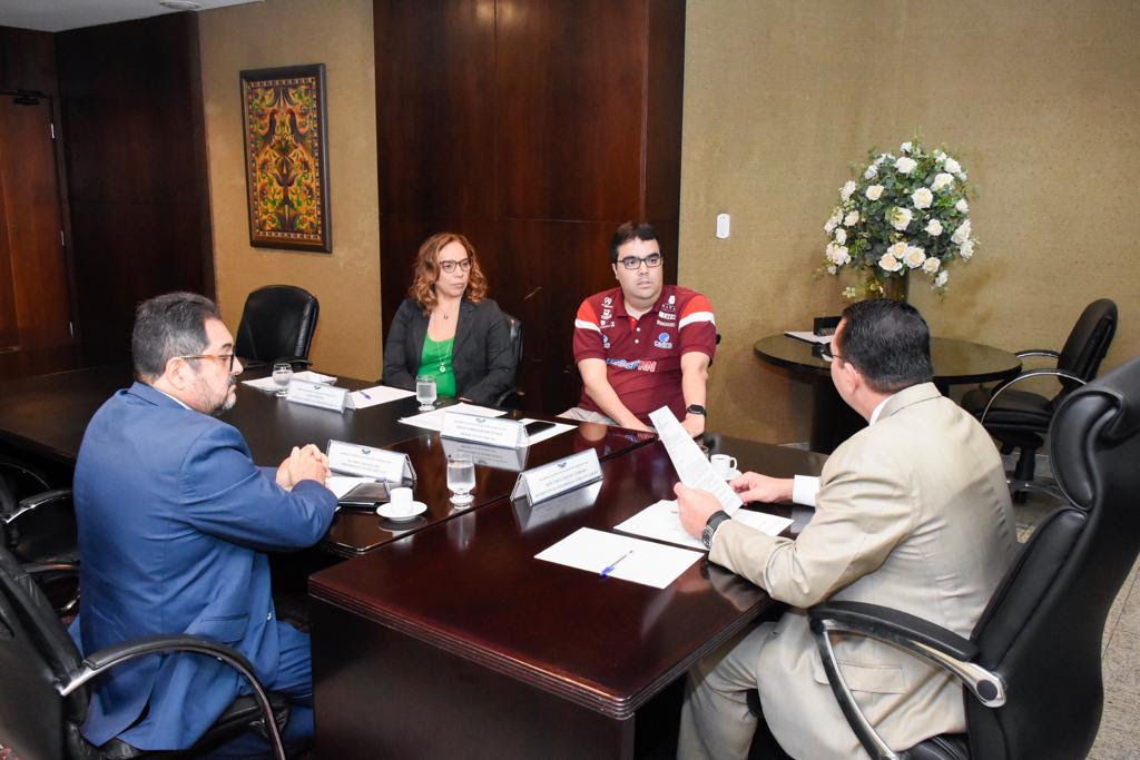 PGE quer retirar Sadef do Caic; presidente da AL busca entendimento