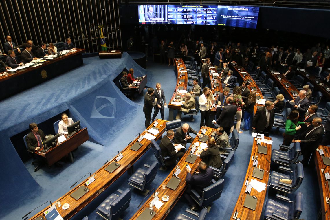 Aprovada MP da Liberdade Econômica, sem regras de trabalho aos domingos