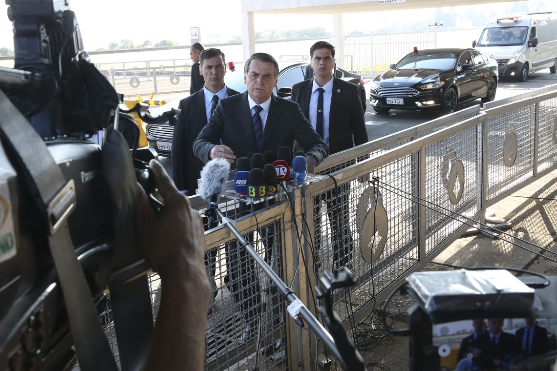 Bolsonaro diz que vai ouvir Guedes sobre recriação da CPMF