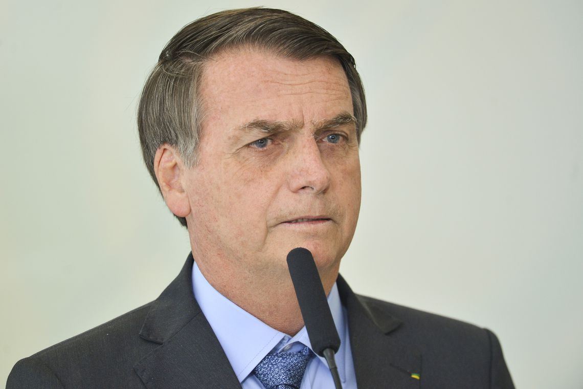 Bolsonaro fará pronunciamento em cadeia nacional sobre incêndios na Amazônia