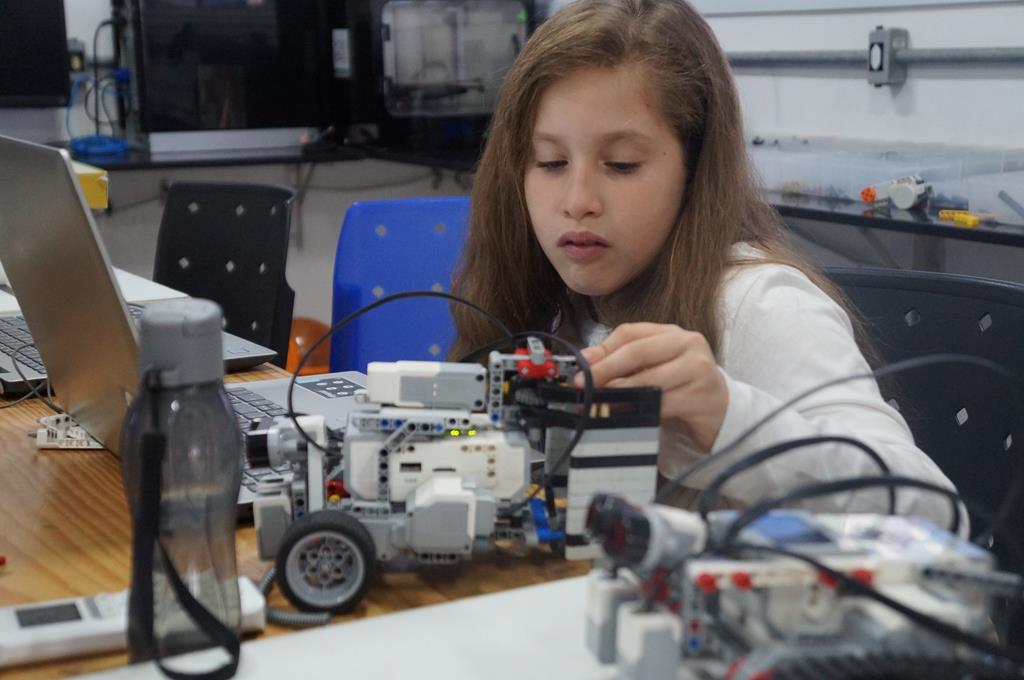 Estudantes potiguares ajustam últimos detalhes de robôs para OBR 2019