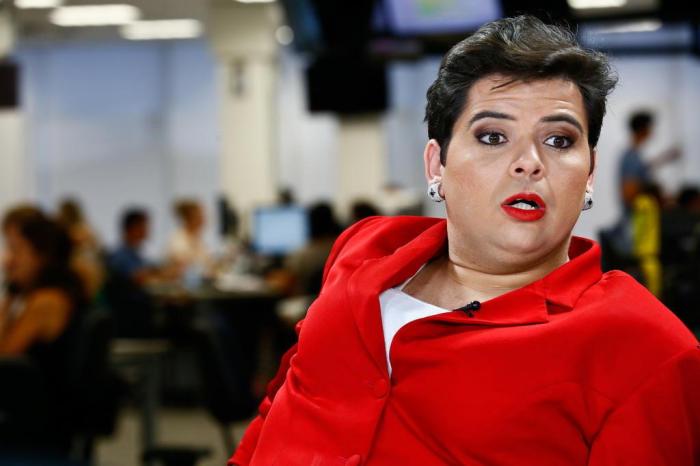 Humorista faz piada de Bolsonaro, é hostilizado e expulsa plateia; assista