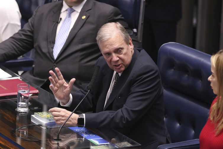 Senado já tem mais de 300 emendas ao texto da reforma da Previdência