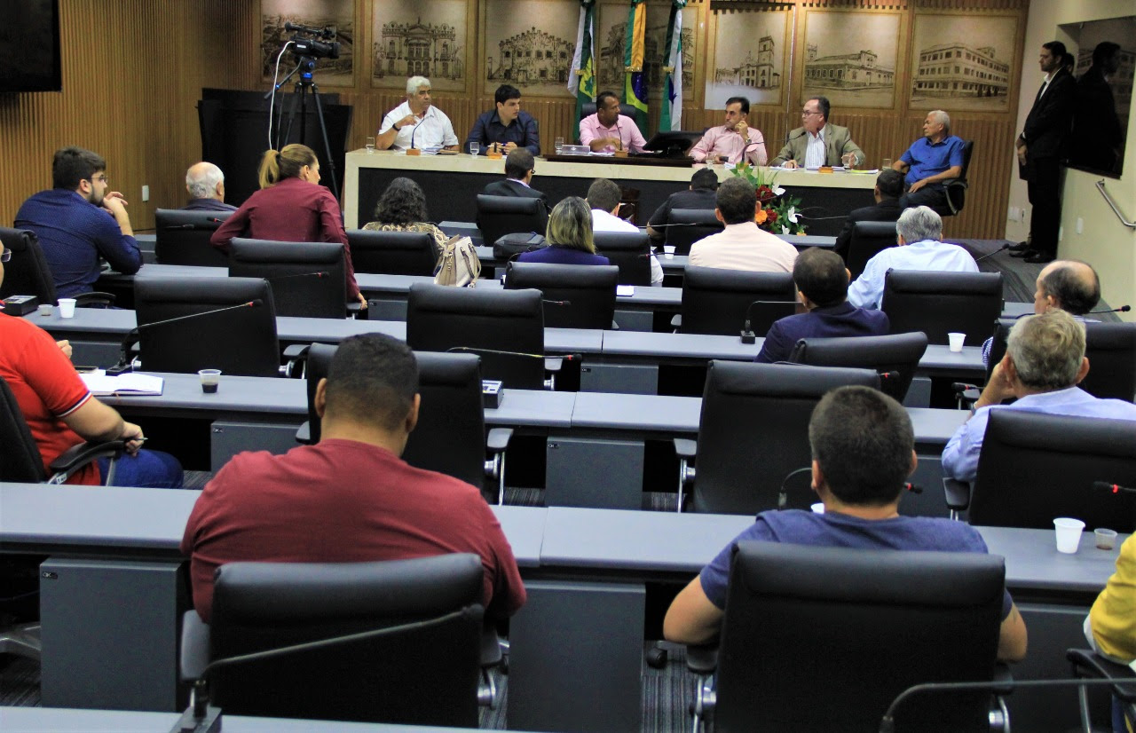 Urbana vai pedir 'desconto' de 10% de empresa que paralisou coleta de lixo