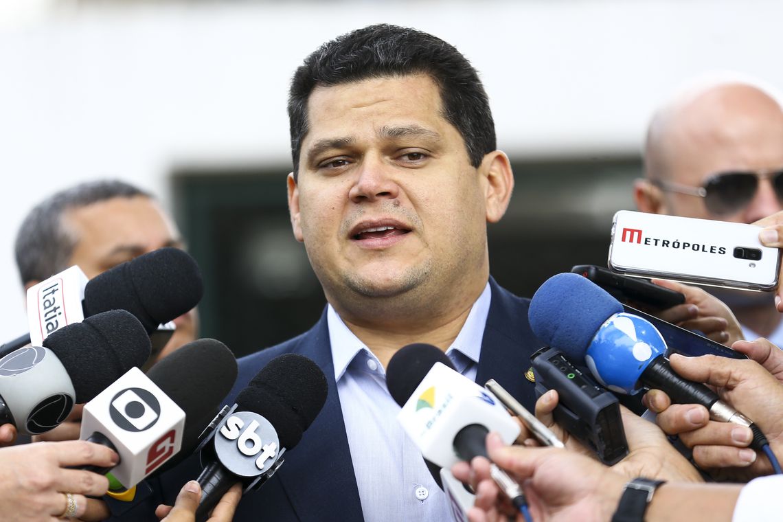 Presidente do Senado quer votar reforma da Previdência na próxima semana
