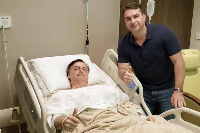 Bolsonaro apresenta melhora, mas não tem previsão de alta