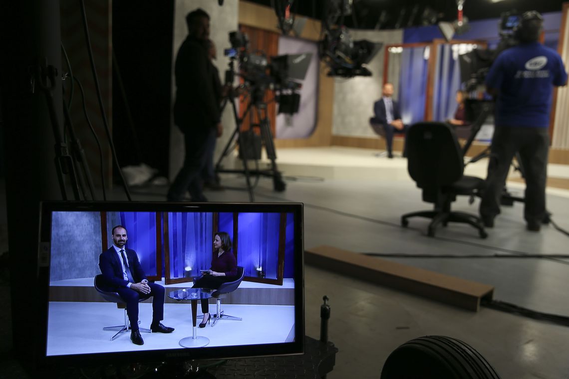 "Não sou apenas o filho do presidente", diz Eduardo Bolsonaro