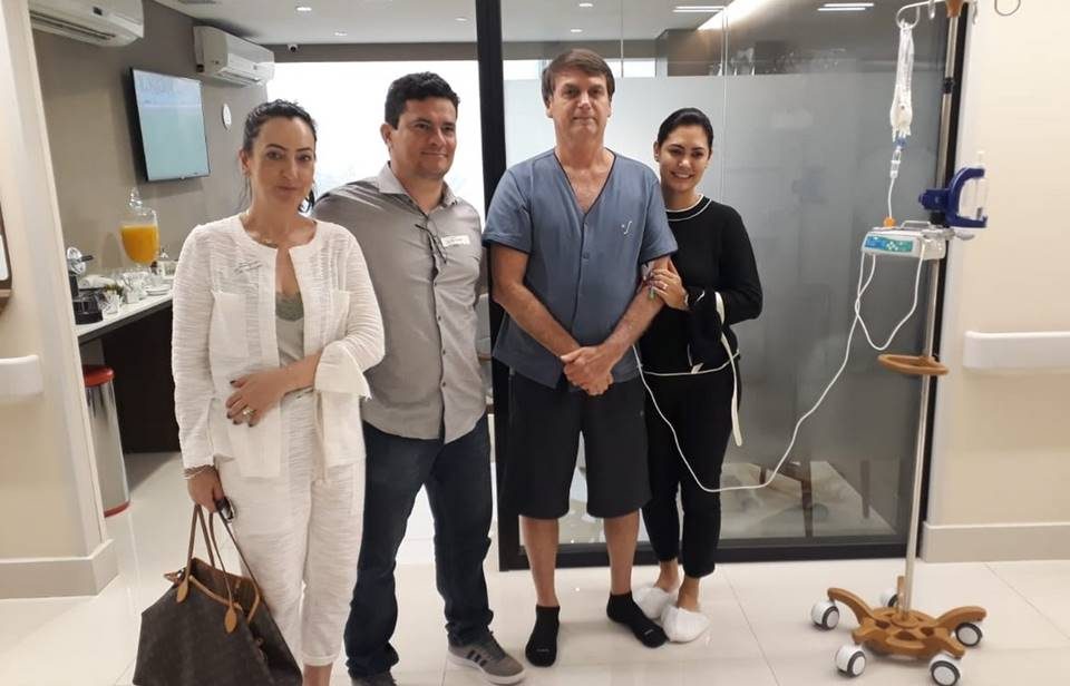"O homem é forte", diz Moro após visitar Bolsonaro no hospital