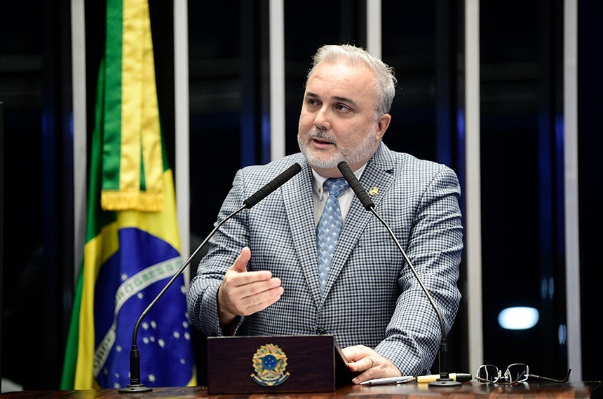 Privatização da Eletrobras é "crime de lesa-pátria", diz Jean Paul