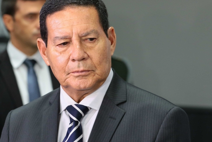 Mourão compara narcoquadrilhas do país às Farc, da Colômbia