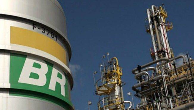 Ex-gerente da Petrobras que pode ter condenação anulada tem R$ 16 mi no exterior