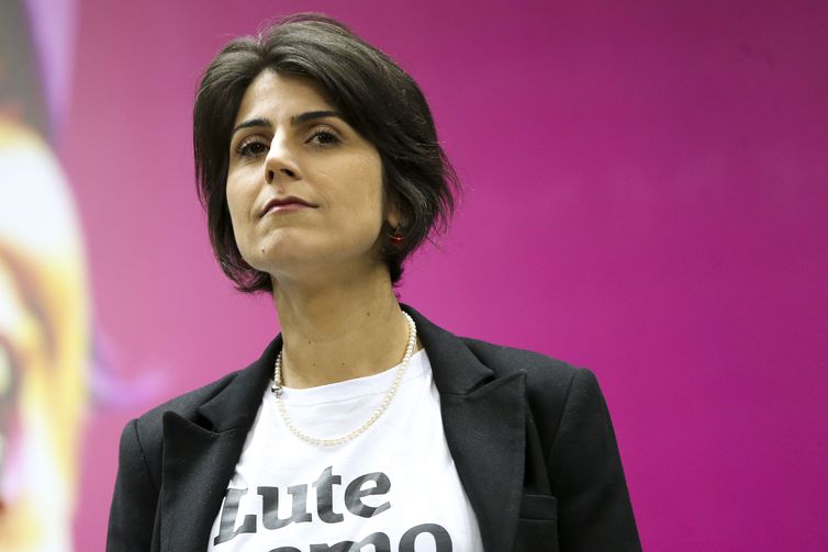 Manuela D’Ávila e hacker ‘Vermelho’ trocaram mensagens por nove dias, diz jornal