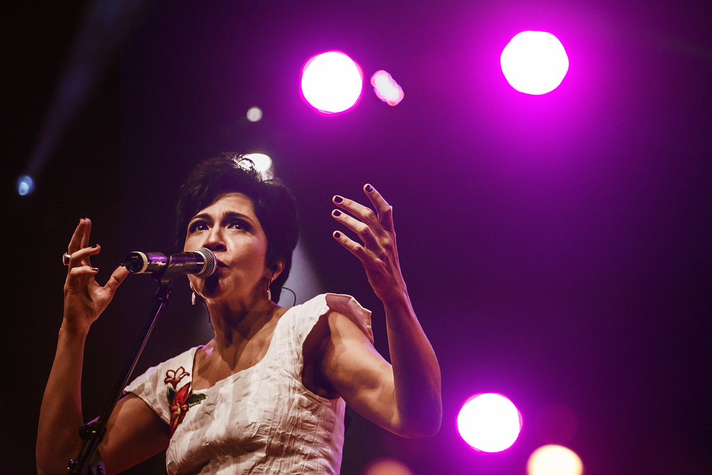 Valéria Oliveira leva o “Cores do Nosso Samba” para Ponta Negra