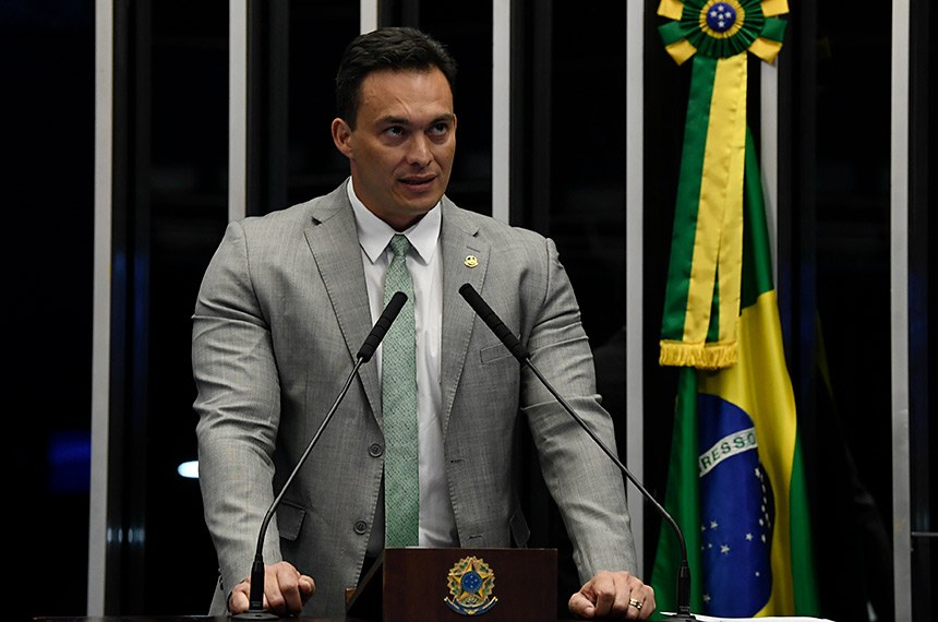 Styvenson: "Comemorando o quê? A desgraça alheia, só pode ser"