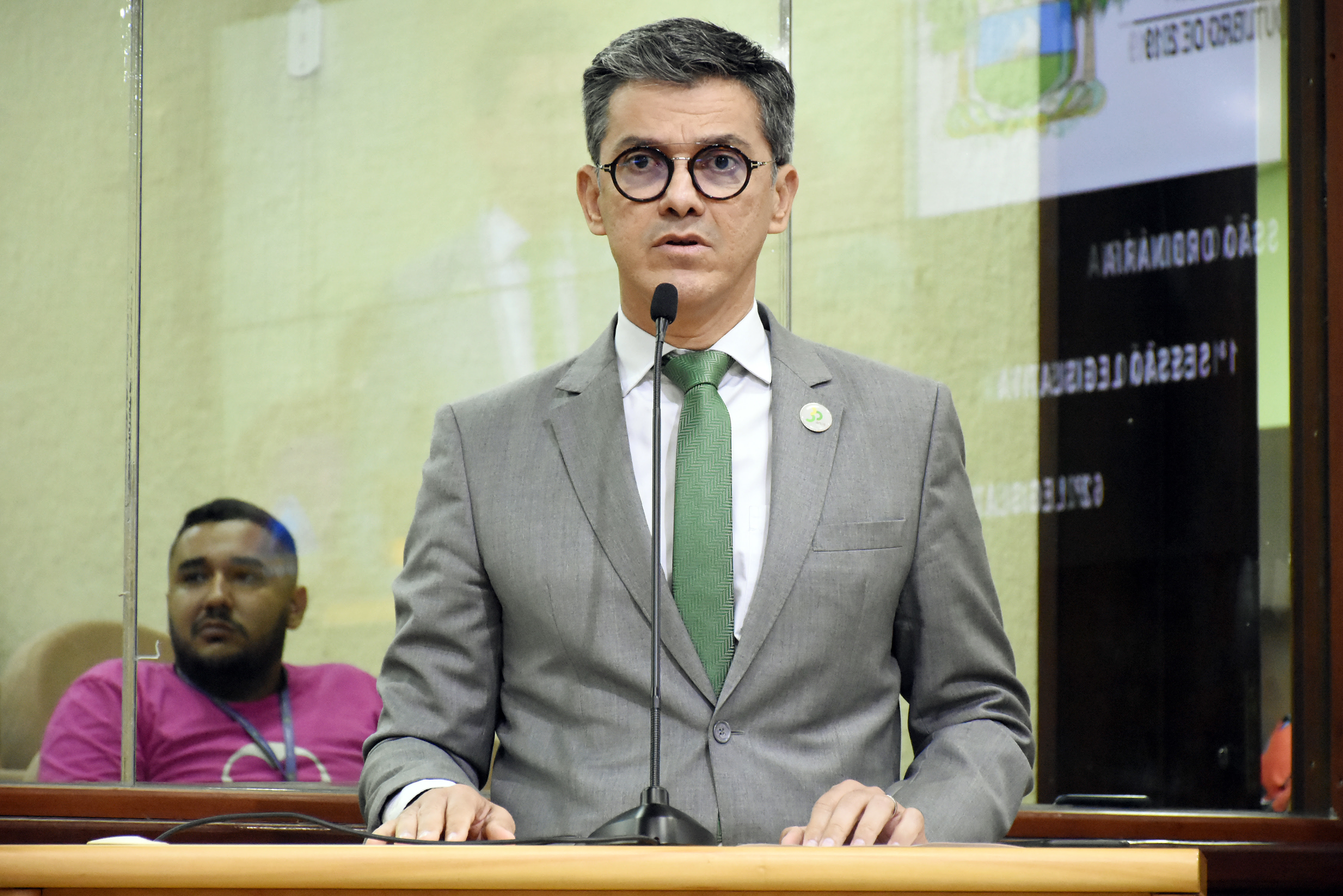 'Não é verdade que os militares vão dar aula', diz Coronel Azevedo