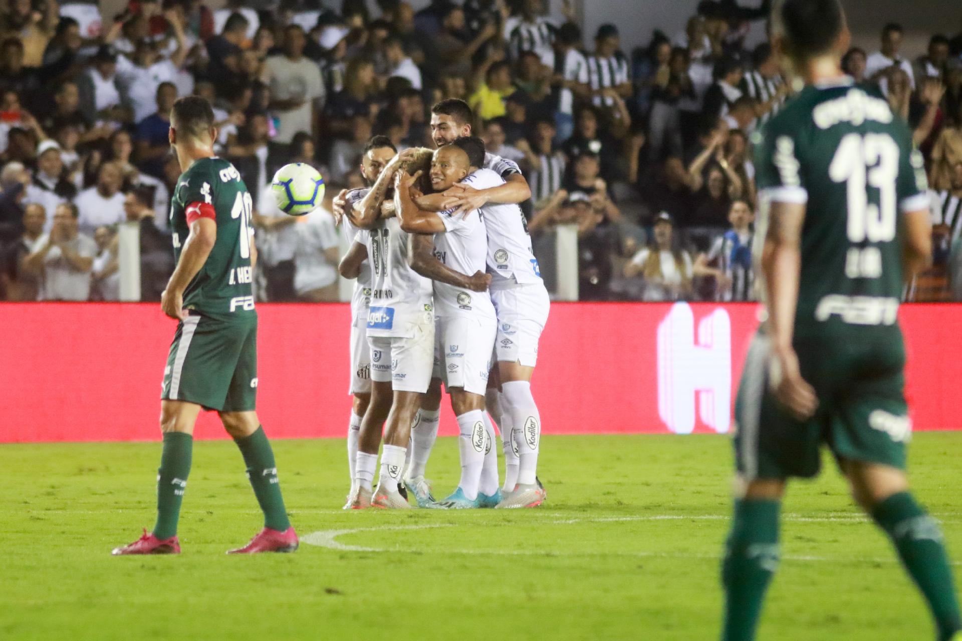 Santos vence Palmeiras e assume vice-liderança do Brasileiro