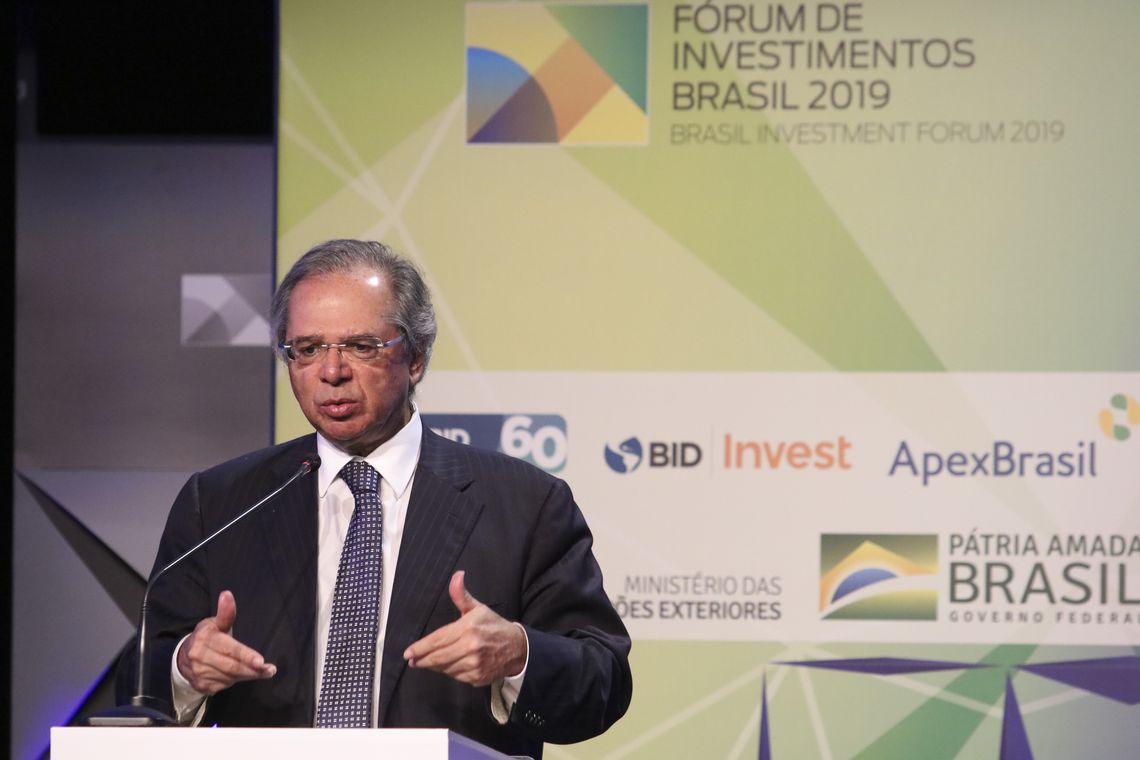 Guedes diz esperar alternativa de arrecadação para desonerar folha