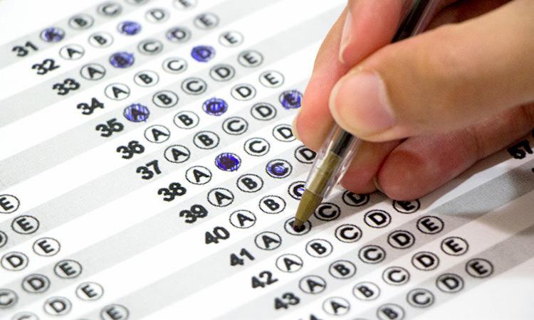 Concursos: 10 órgãos abrem inscrições para quase 1,1 mil vagas no país
