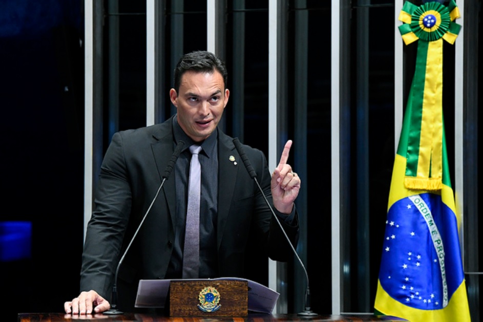 Projeto de Styvenson barra candidatura e aparição de Lula em horário eleitoral